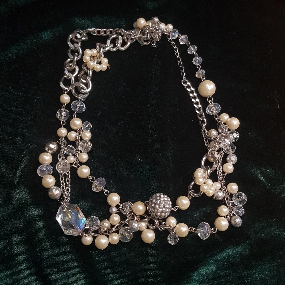 Pearl and Chain Statement Necklace